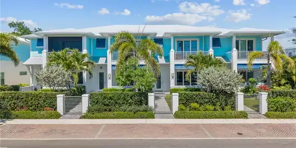 517 SW Ocean Boulevard