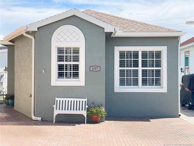 697 Nettles Boulevard