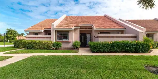 3501 SE Sandpiper Circle