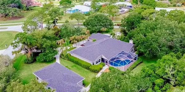 2671 NE Pinecrest Lakes Boulevard