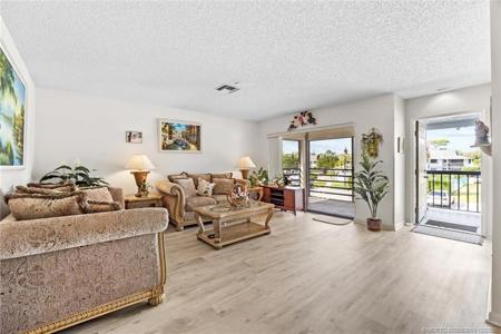 1250 SE Parkview Place