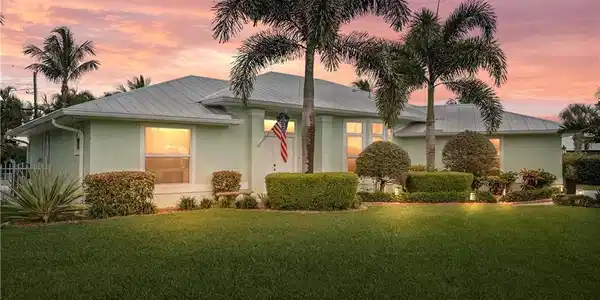 4589 SE Pompano Terrace