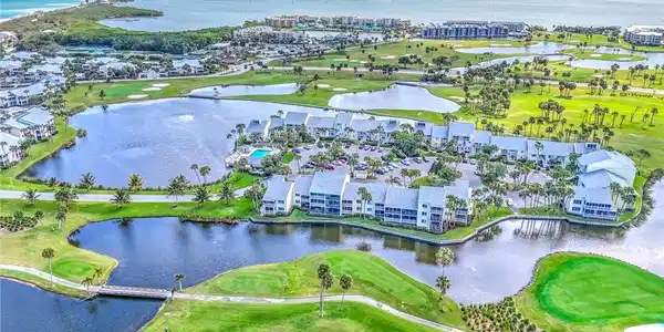5532 NE Gulfstream Way