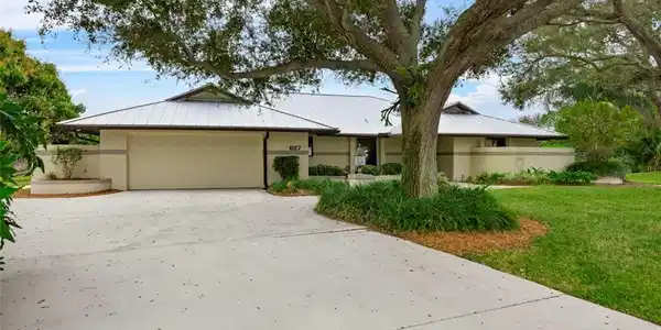 627 NE Silver Oak Terrace