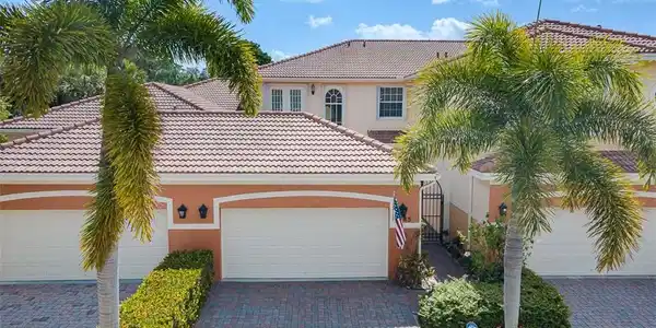 2385 SW Island Creek Trail