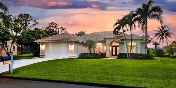 5068 SW Landing Creek Drive
