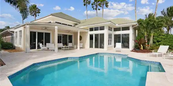 7000 SE Lakeview Terrace