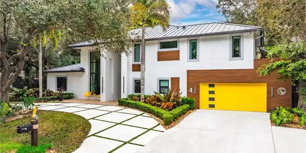 4 Heritage Way