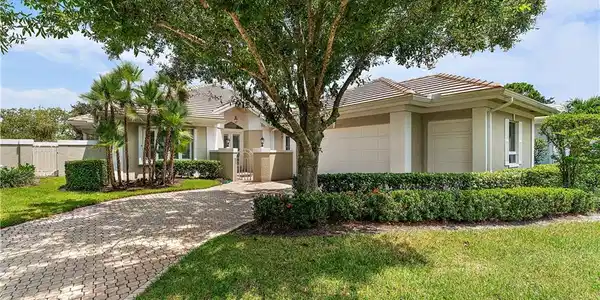 2328 SW Longwood Drive