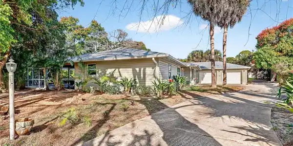 221 SE Tressler Drive