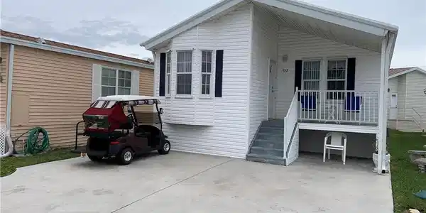 322 Nettles Boulevard