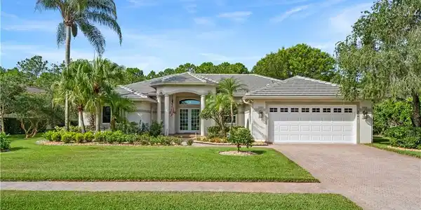 2601 SW Mayacoo Way