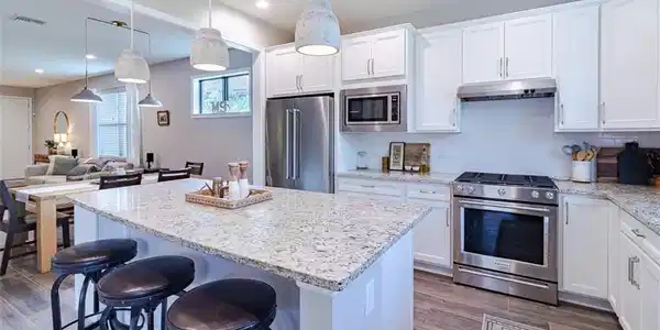 552 SE Monet Drive