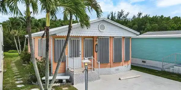 10701 S Ocean Drive