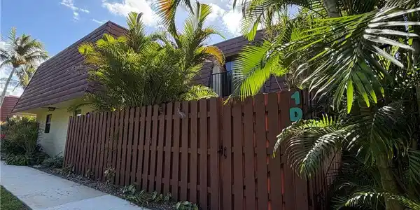9407 S Ocean Drive