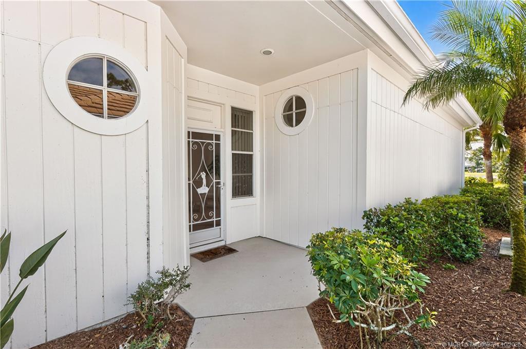 Image 3: Front Entry