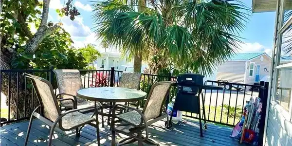 205 Nettles Boulevard