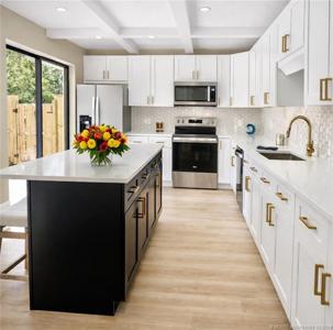 3575 Sunset Trace Circle