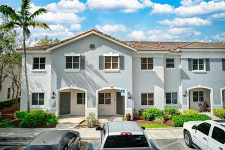 2954 SE 15th Ter