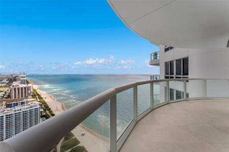 6365 Collins Ave