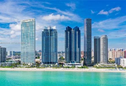 17121 Collins Ave