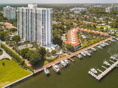 4000 Towerside Ter Unit 907