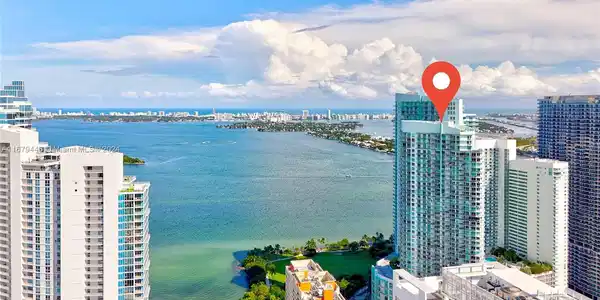 1900 N Bayshore Dr