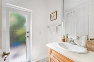 19460 39th Ct