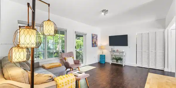 1785 Marseille Dr