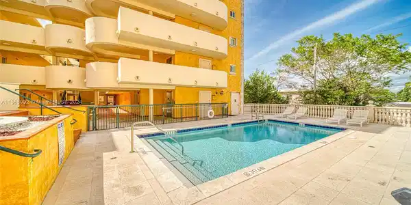 8888 Collins Ave