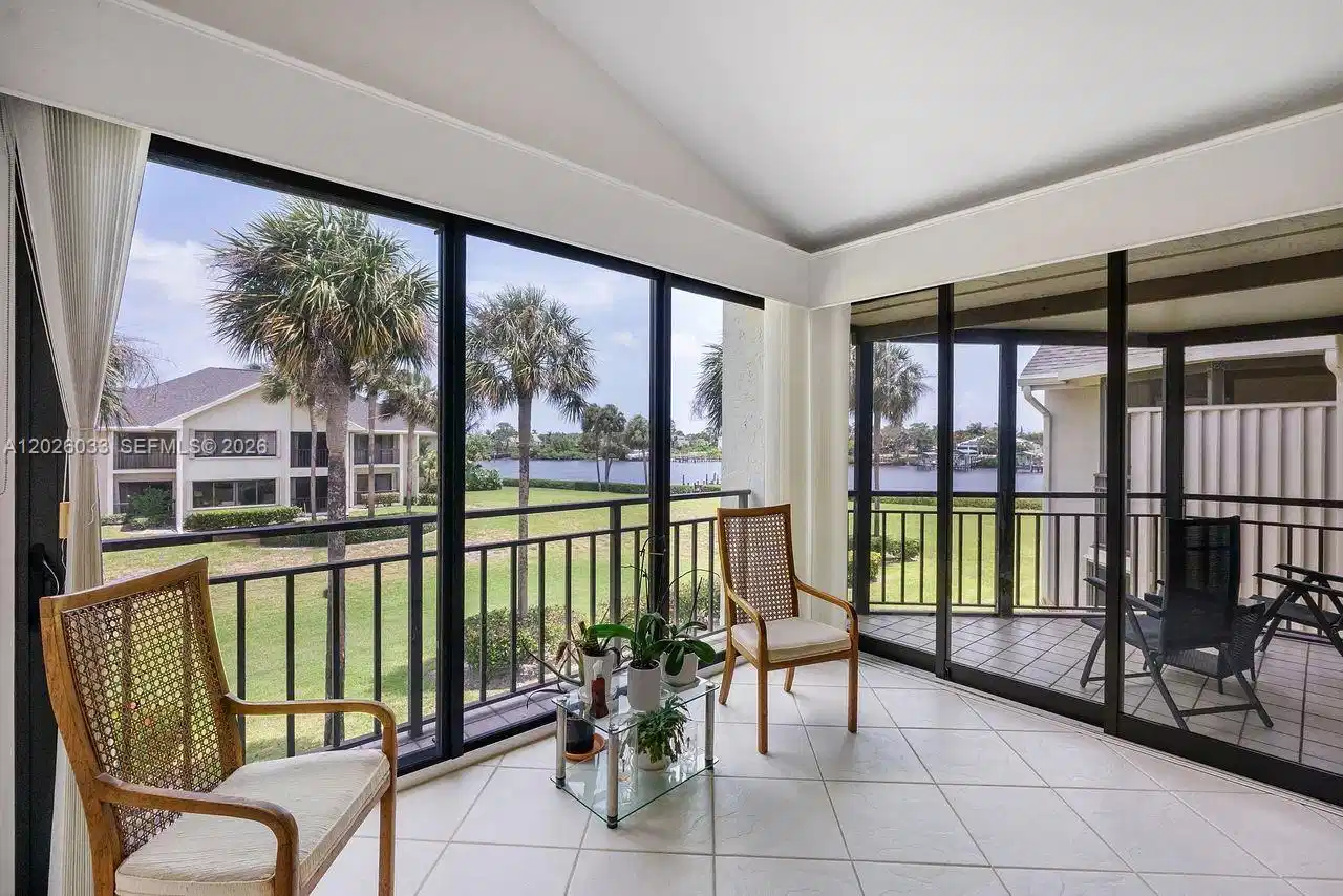 Image 1: Wonderful Water Views in Flex Space off of Dining
