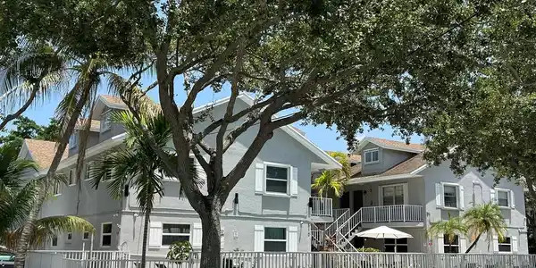 510 NE 17th