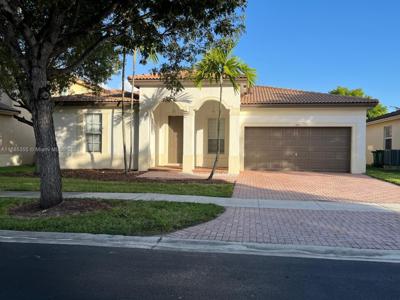 1415 NE 40th Road