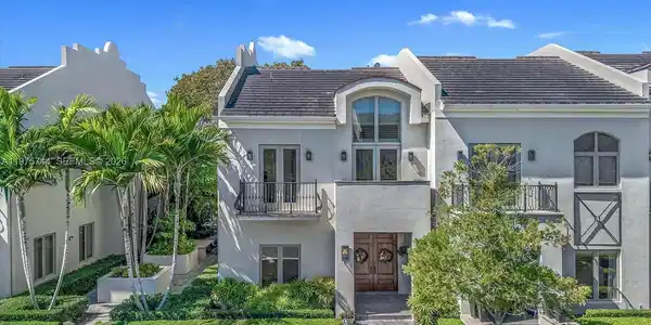 7440 SW 56th Ct