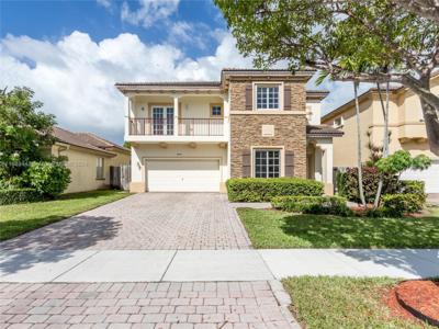 8829 SW 223rd Ter