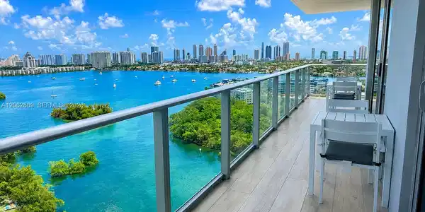 Image 2: Balcony Waterview
