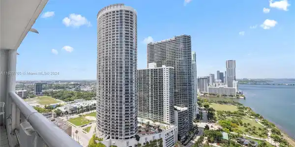 1717 N Bayshore Dr
