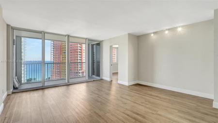 2200 NE 33rd Ave