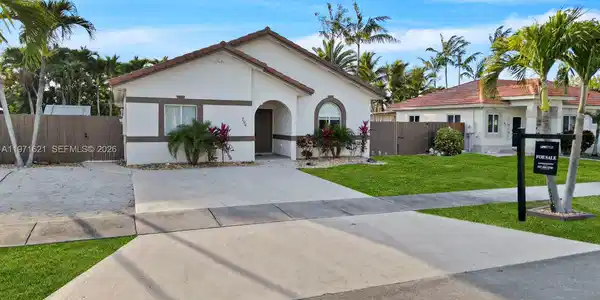 704 SE 14th Pl