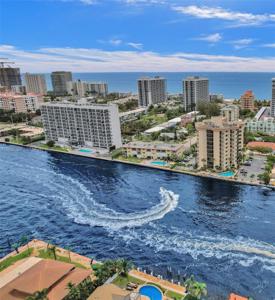 501 N Riverside Dr