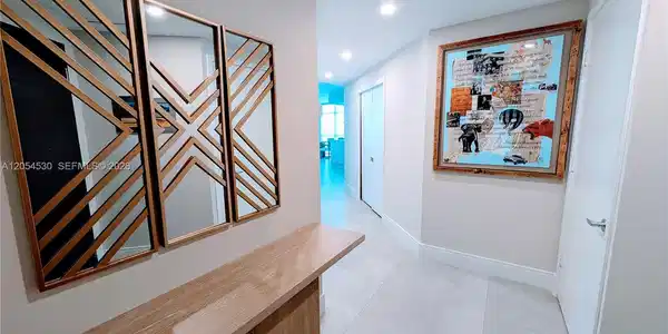 Image 2: Entryway