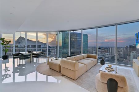 300 Biscayne Boulevard Way