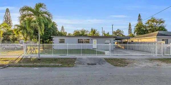 26620 SW 136th Ave