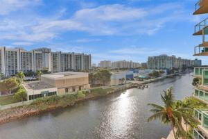 3330 NE 190th St Unit 617