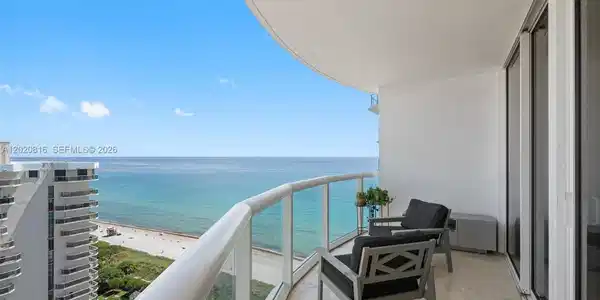 6365 Collins Ave