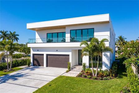 2508 NE 22nd Ter