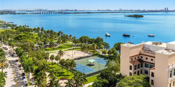 1717 N Bayshore Dr