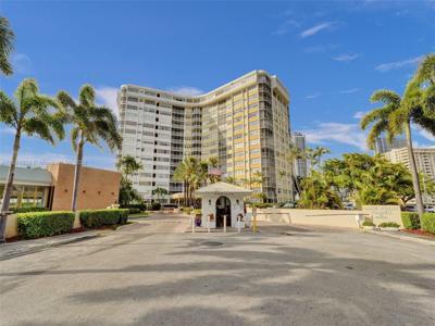 100 Golden Isles Dr