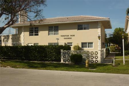 2121 NE 42nd Ct
