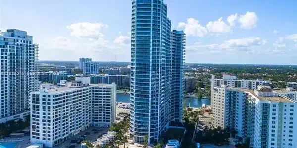 3101 S Ocean Dr
